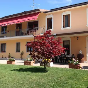 bb-acero-rosso.hotelinveneto.com/